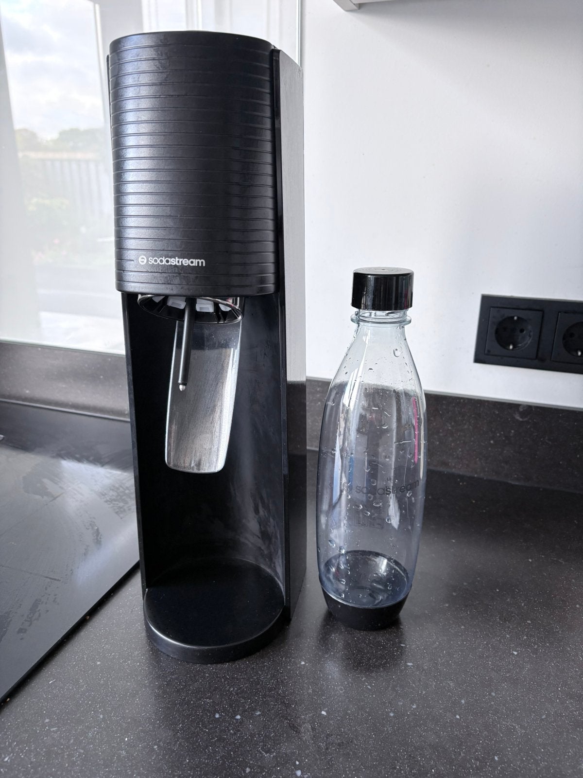 Sodastream met fles en cilinder, Ophalen, Zo goed als nieuw