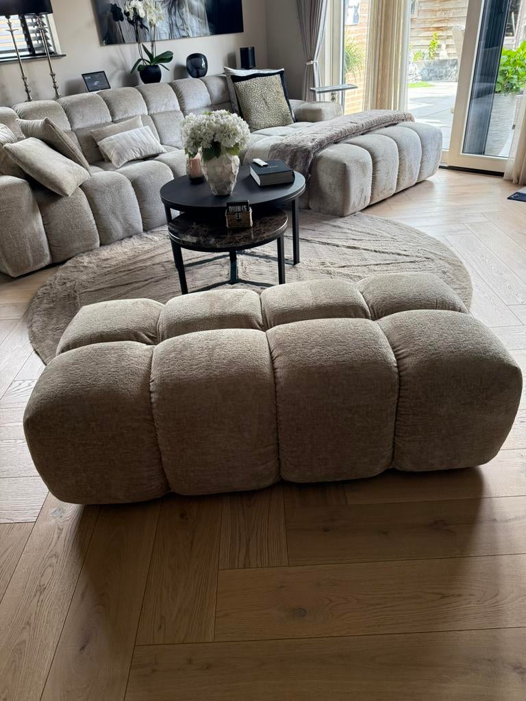 Poef/hocker, Huis en Inrichting, 125 cm of meer, Ophalen of Verzenden, Zo goed als nieuw, Stof
