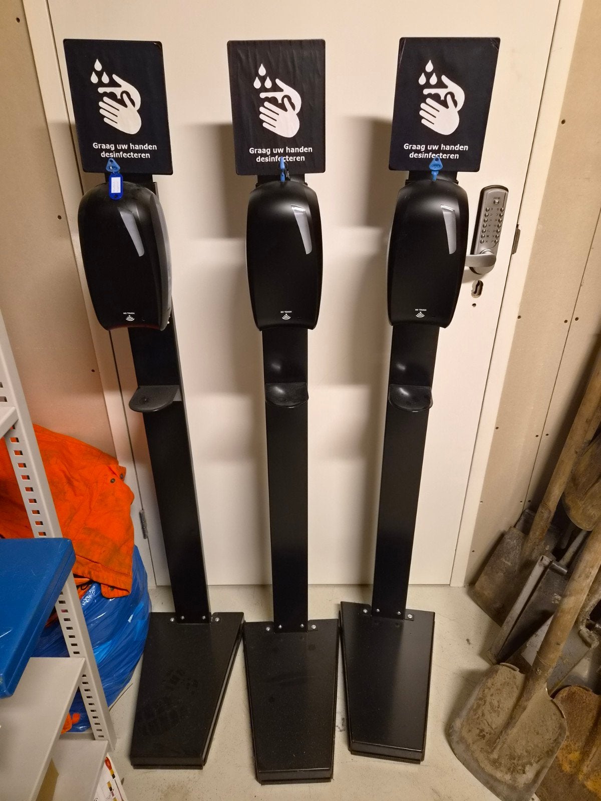 Desinfectie zuil / paal (3 stuks beschikbaar), Ophalen