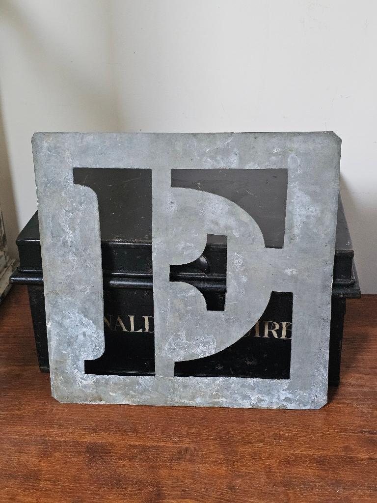 Groot oud zinken lettersjabloon alfabet LETTER 'E' 26X26cm, Ophalen of Verzenden