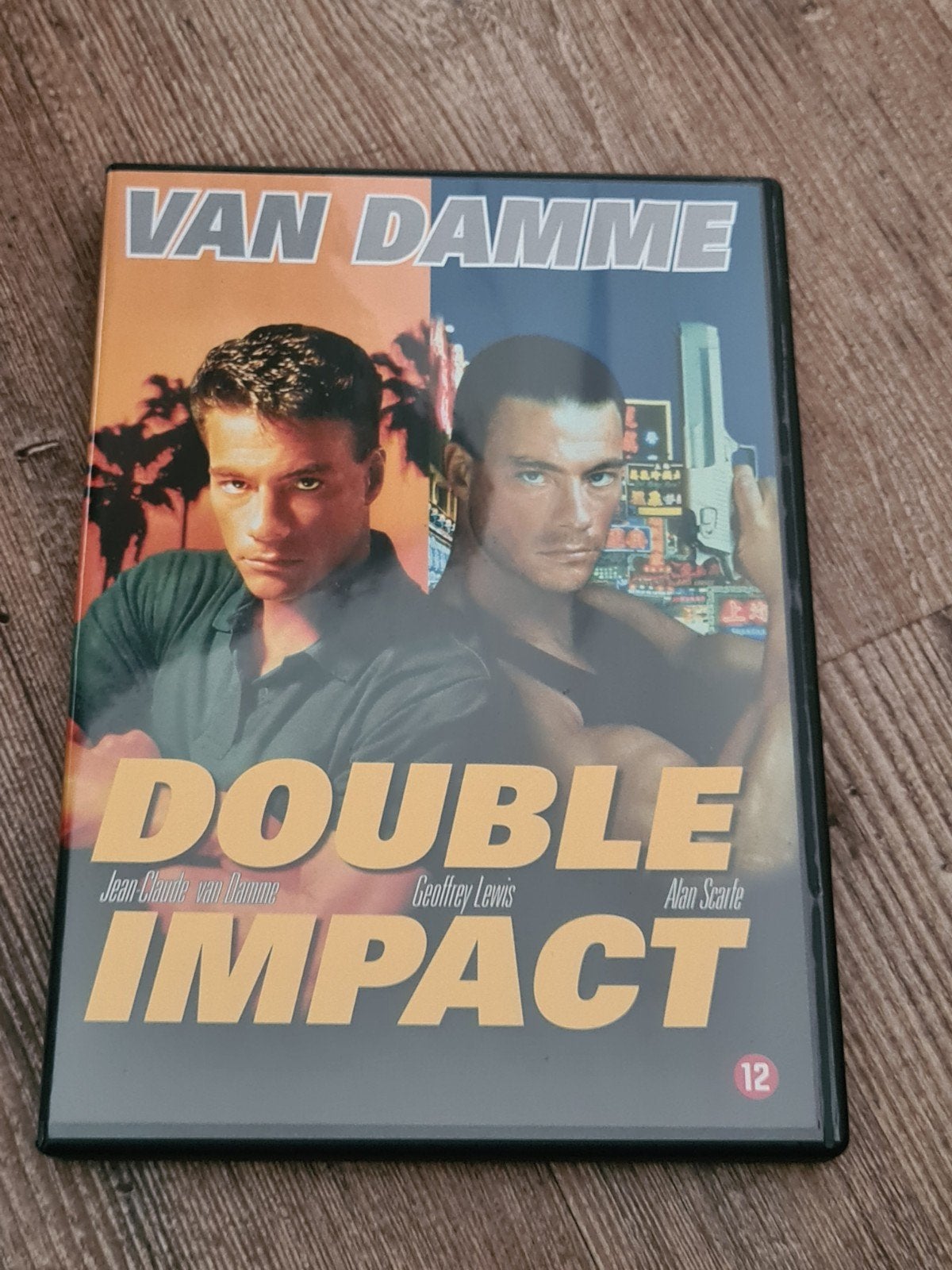 Double Impact - Actie DVD met Jean-Claude Van Damme, Cd's en Dvd's, Nederlands, Actie, Ophalen of Verzenden, Vanaf 12 jaar