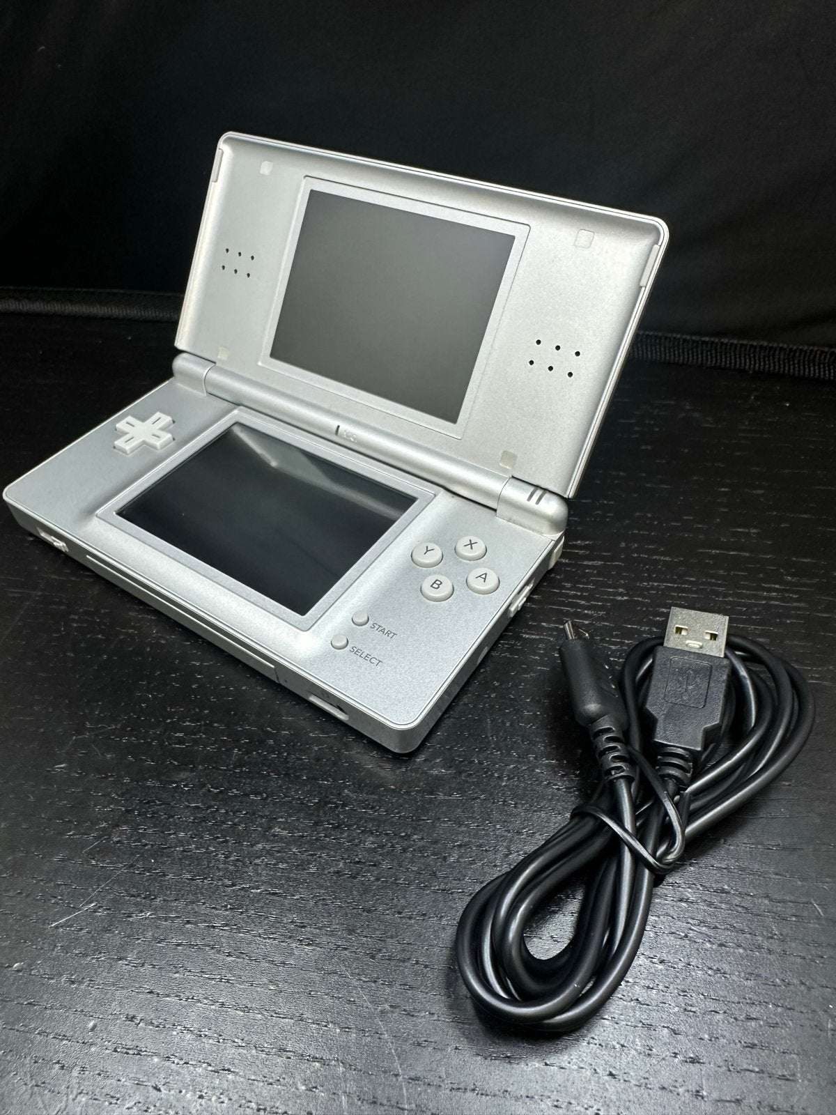 Nintendo DS Lite Zilver - Zeer nette staat + USB laadkabel, Verzenden, Zo goed als nieuw, H, D