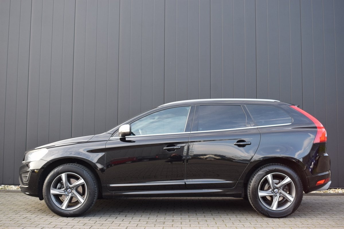 Volvo XC60 2.0 T5 245pk Automaat R-Design Xenon | Zwart Lede, Auto's, 15 km/l, Gebruikt, 4 cilinders, Zwart