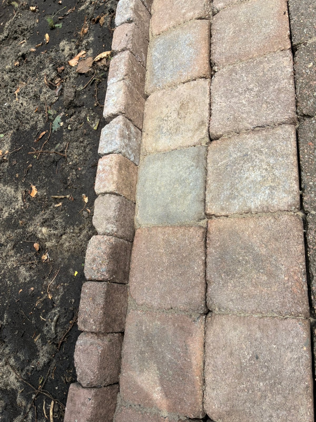 GRATIS tuin tegels 80m2 - 85m2 totaal kinkers, 14x14, 40x30, Ophalen, Zo goed als nieuw, Beton, Terrastegels