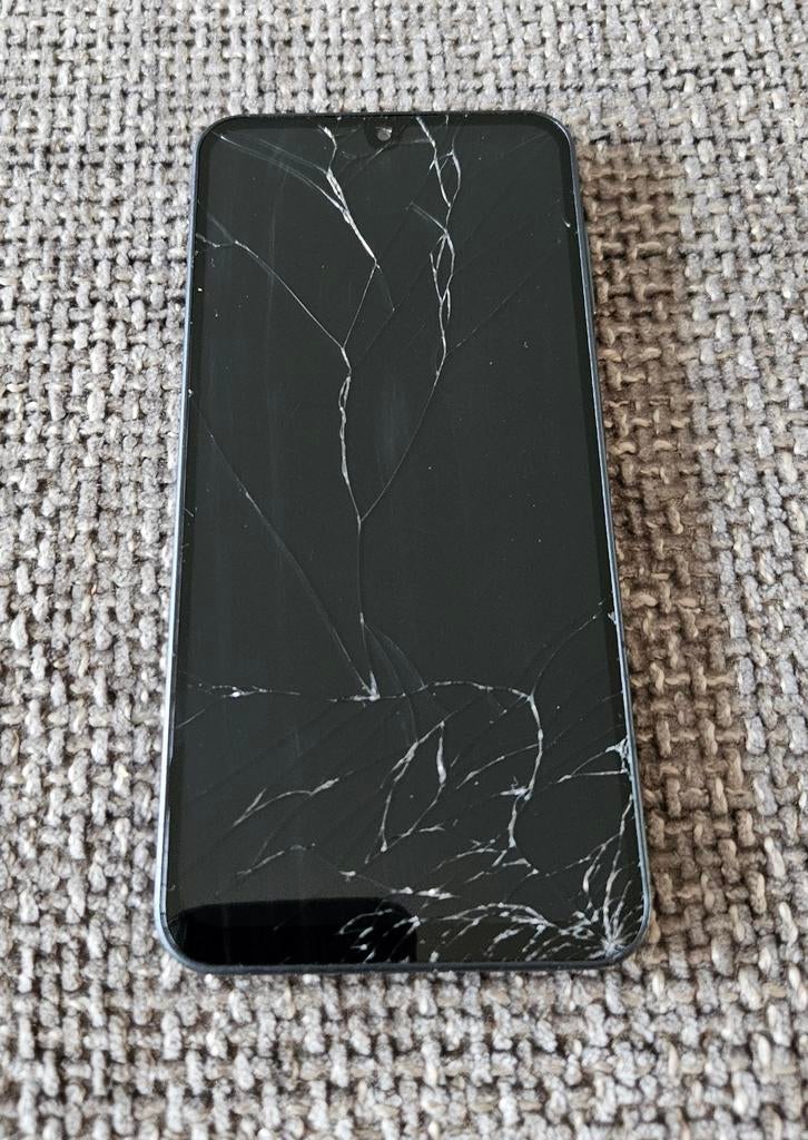 Samsung A16 - Scherm gebarsten, verder perfect!, Zwart, Touchscreen, Ophalen of Verzenden, Zo goed als nieuw