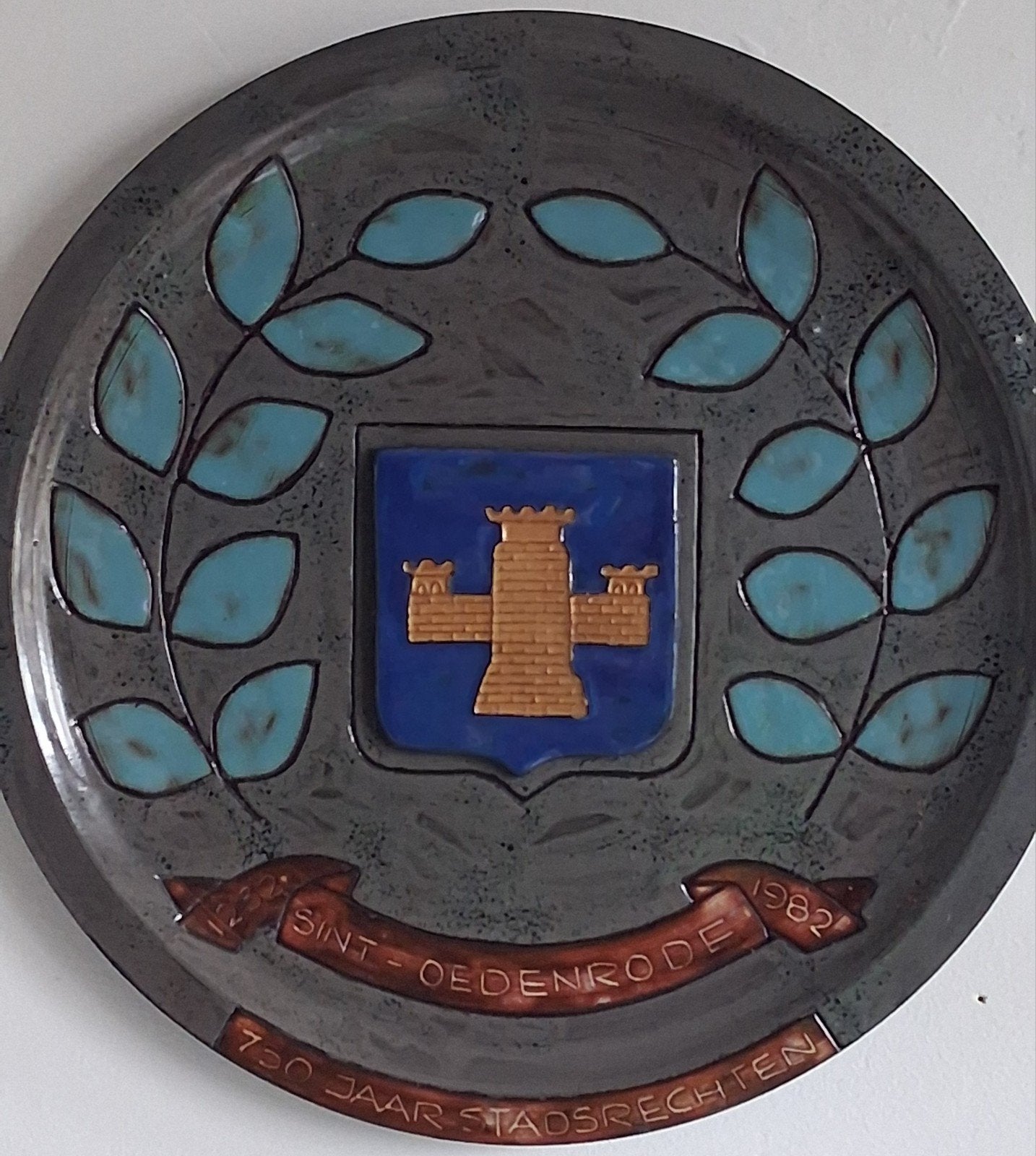 Sint-Oedenrode. Wandbord/jubileumbord. Reliëf. Keramiek.29., Ophalen