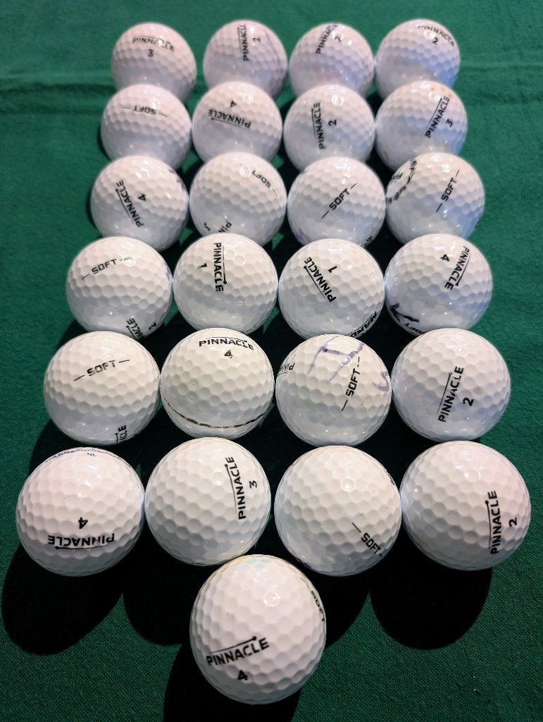 25 Stuks Pinnacle Soft Golfballen, Sport en Fitness, Ophalen of Verzenden, Zo goed als nieuw, Bal(len), Overige merken