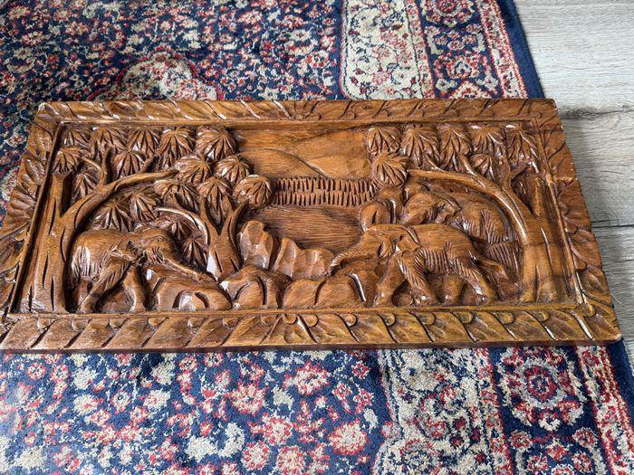 Paneel met Olifanten 61 x 29 cm. Indonesië., Houtsnijwerk, Ophalen of Verzenden, Handgemaakt, 20 - 50 cm