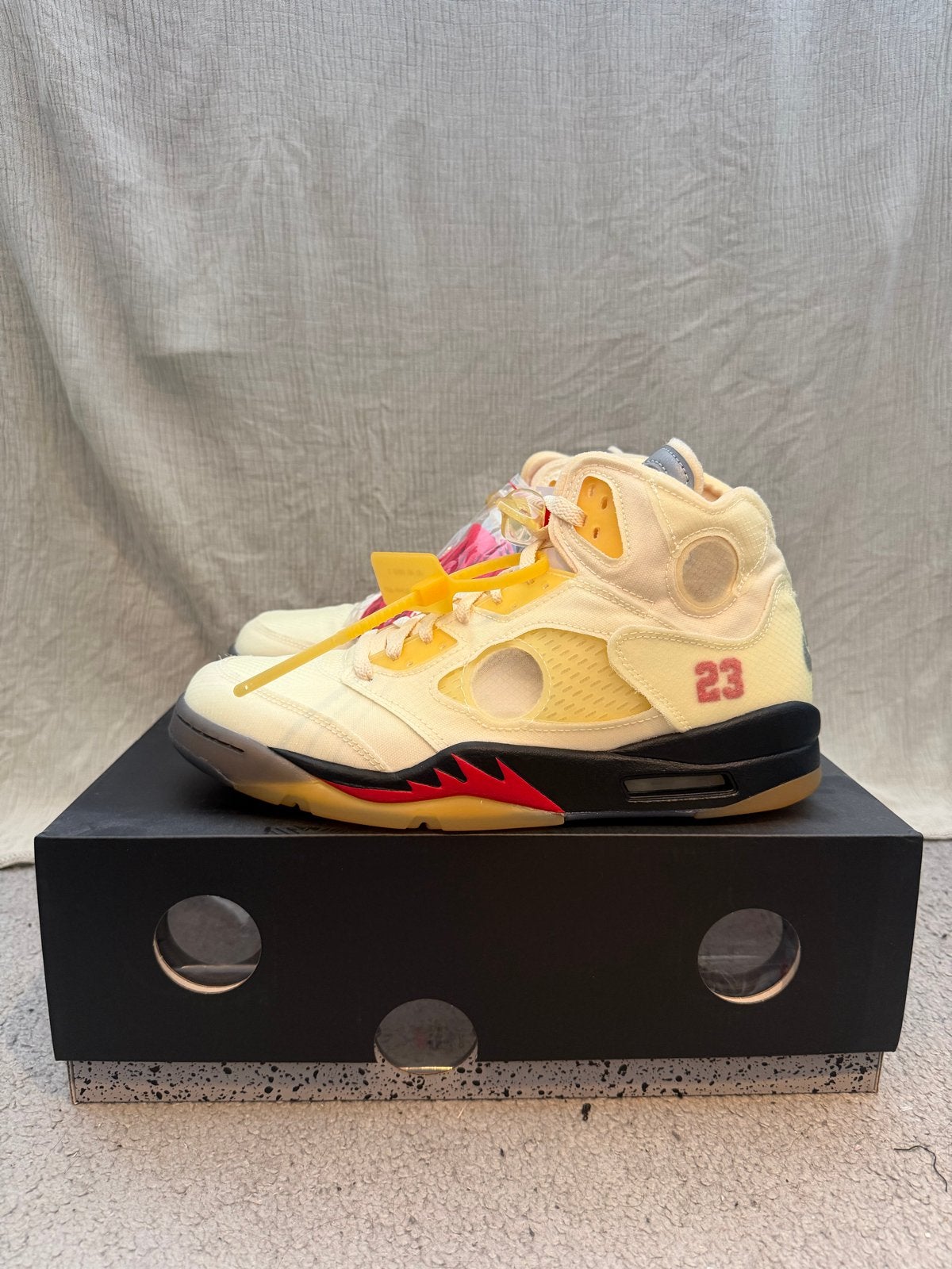 Jordan 5 Off-White Sail Maat 45 Nieuw in Doos, Ophalen of Verzenden, Nieuw, Wit, Sneakers of Gympen