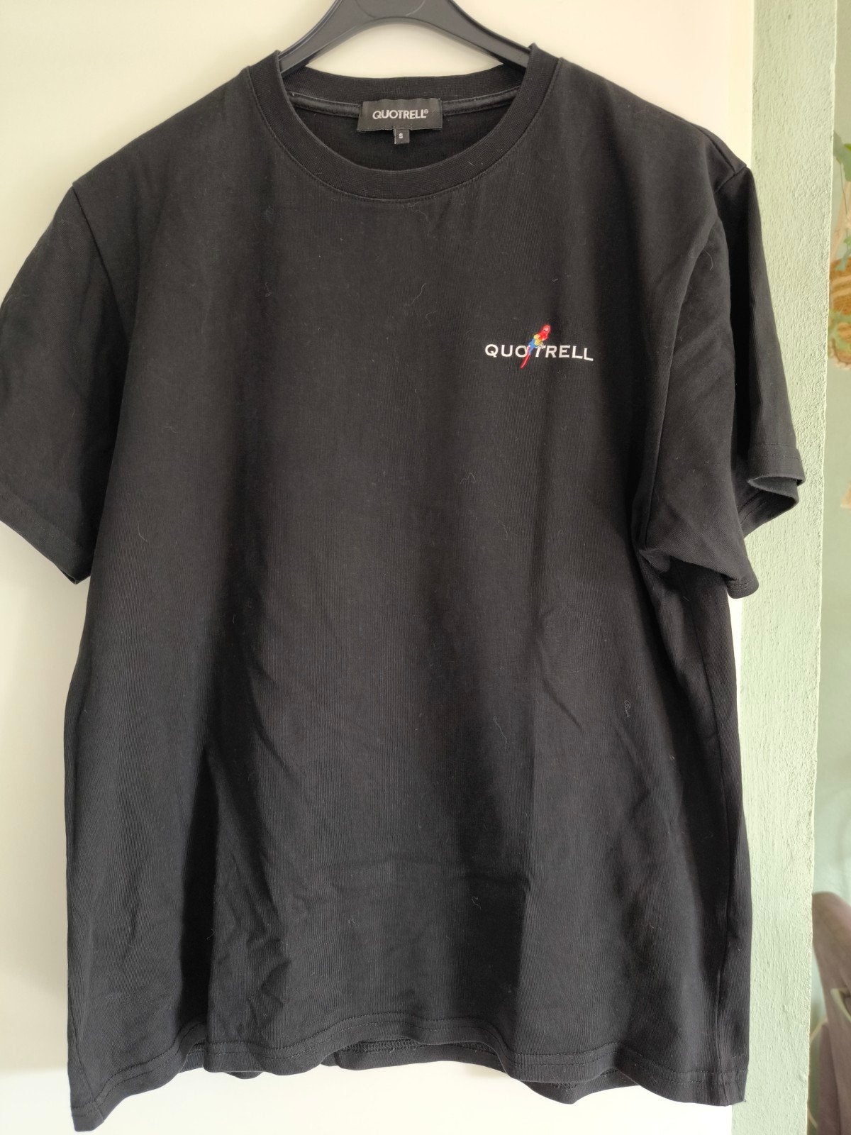 Quotrell Resort T-shirt Zwart Maat S met Tropische Print, Ophalen, Zwart, Zo goed als nieuw, Quotrell