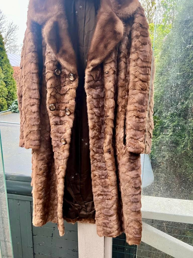 Vintage nertsen bontjas maat S met nertsen bontmuts, Ophalen of Verzenden, Gedragen, Maat 36 (S), Bruin