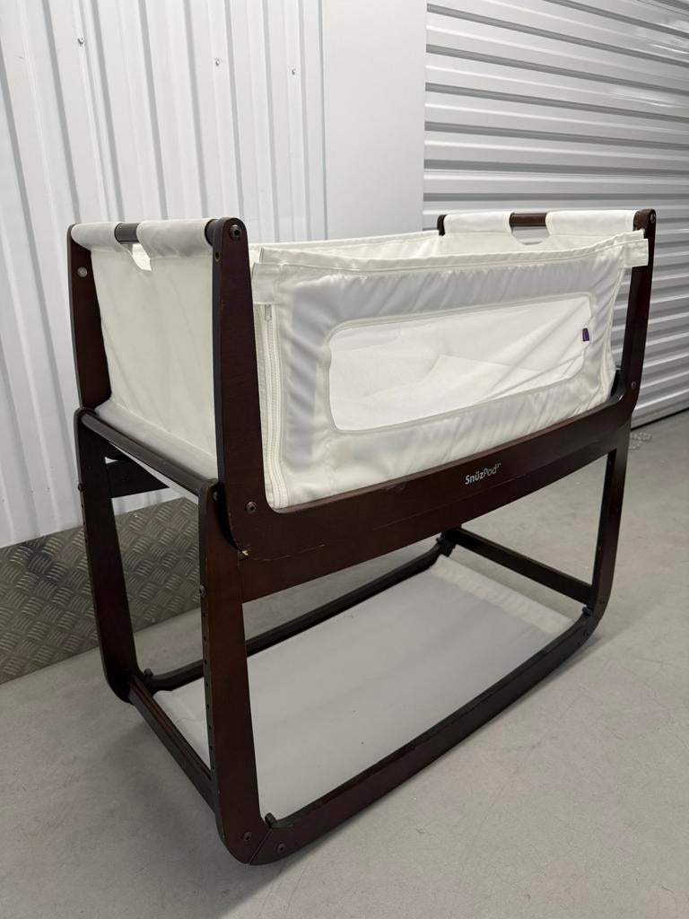Snuzpod3 Co-sleeper wieg met nieuwe bekleding en matras, Kinderen en Baby's, Babywiegjes en Ledikanten, Ophalen of Verzenden, Zo goed als nieuw