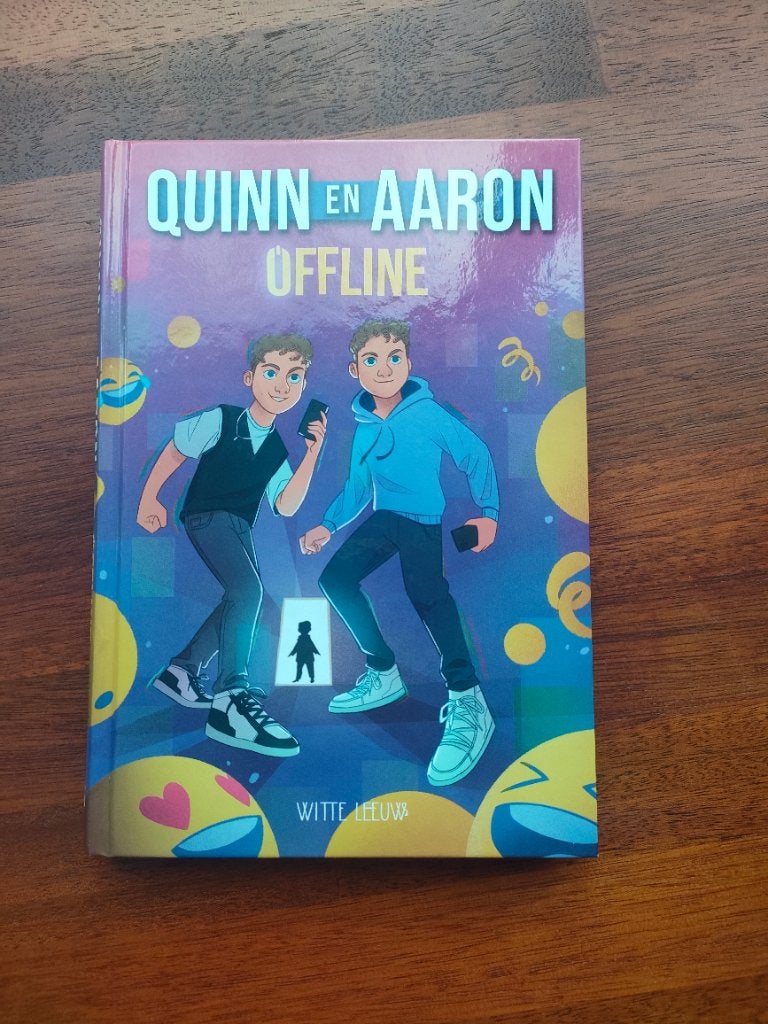Quinn en Aaron offline, Ophalen of Verzenden, Zo goed als nieuw, Fictie algemeen
