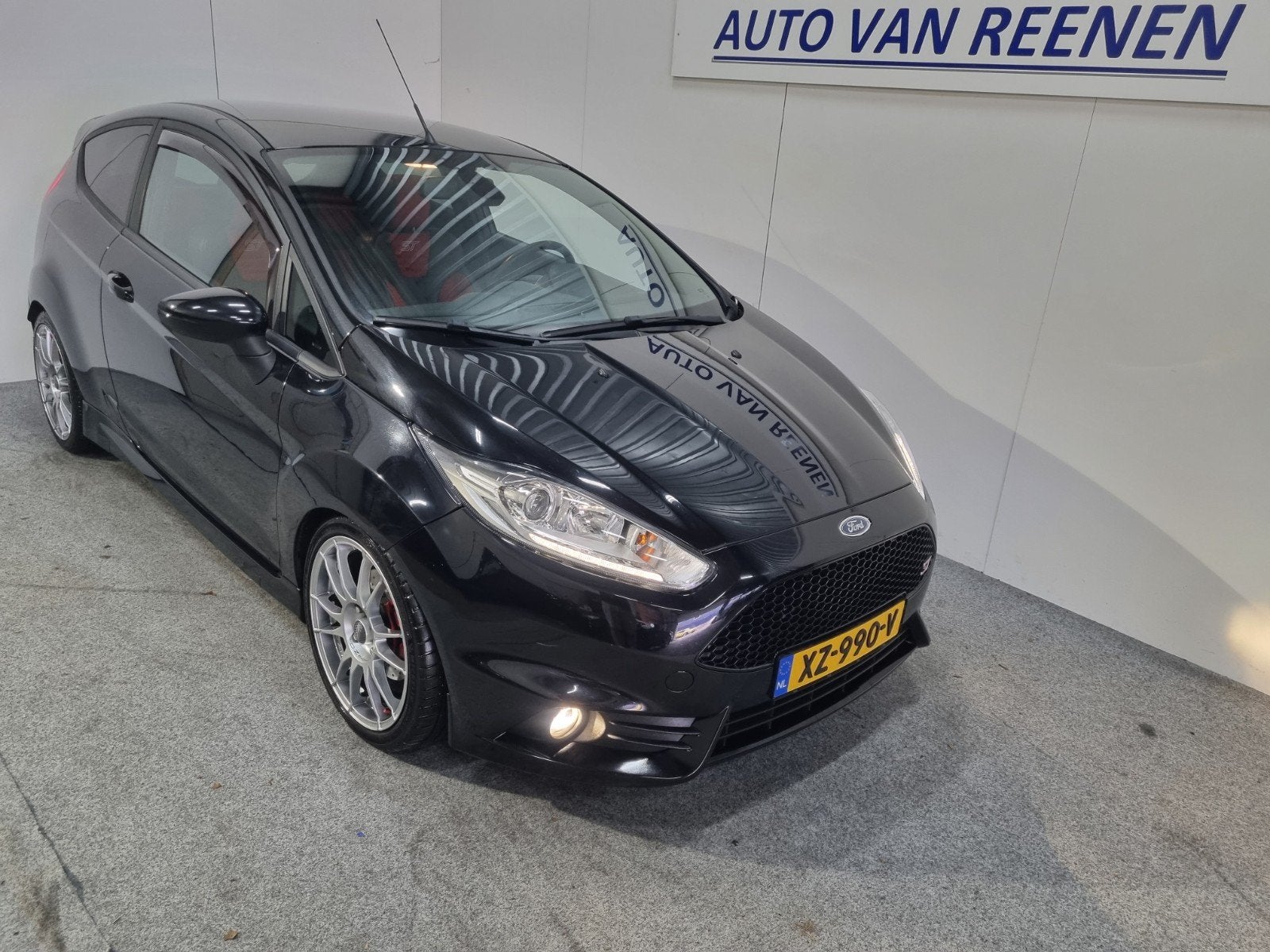 Ford Fiësta 1.6 ST 182PK 3D 2015 Zwart, Voorwielaandrijving, 1596 cc, 1063 kg, 4 cilinders