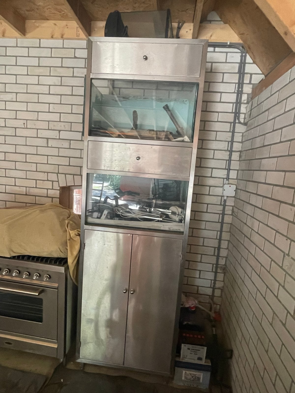 RVS kast met 2 aquariums en osmo pure 100 GE de luxe, Ophalen, Gebruikt, Leeg aquarium