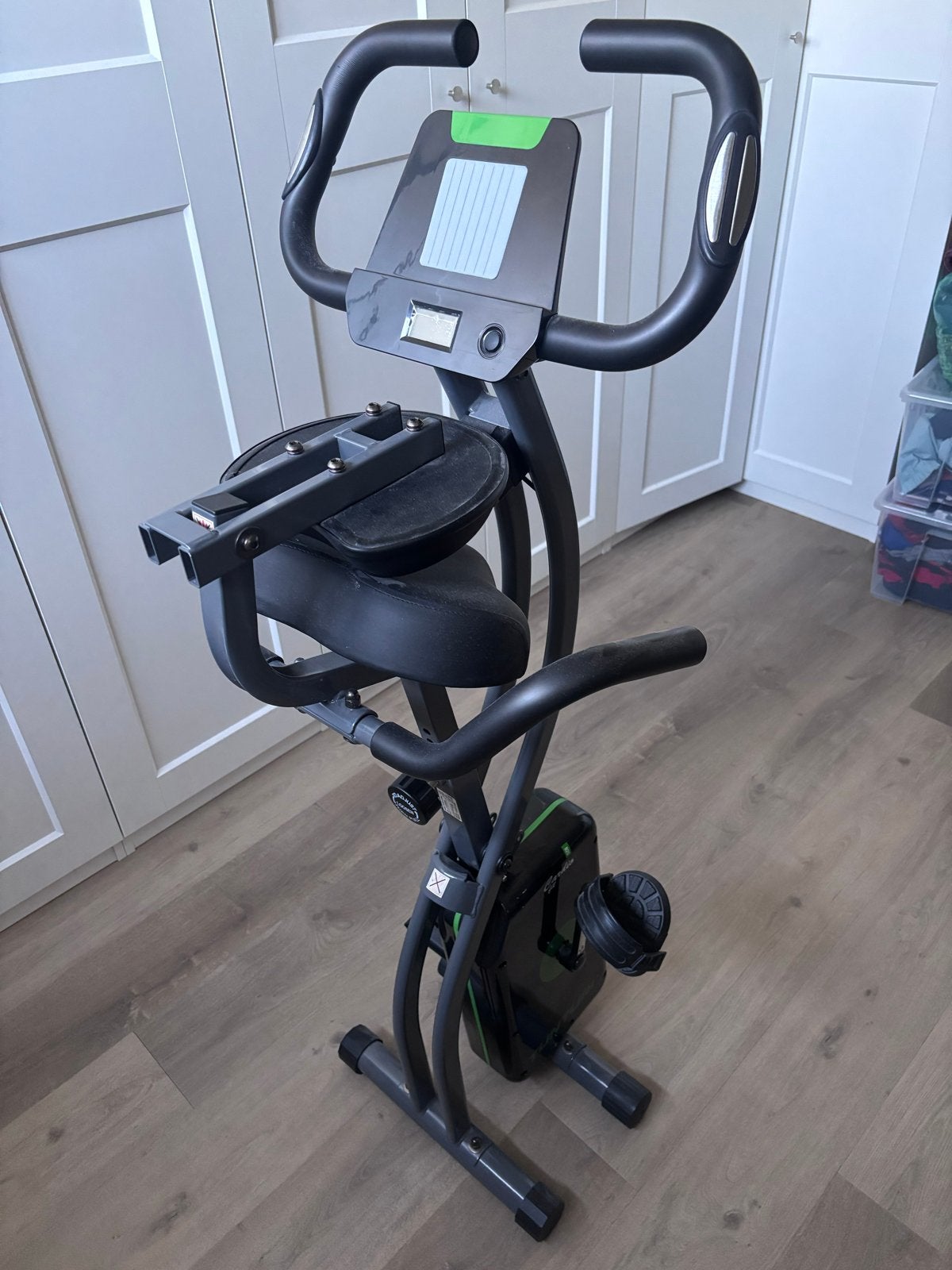 Tunturi Cardio B25 Hometrainer - Compact en Comfortabel, Ophalen, Zo goed als nieuw, Metaal, Benen