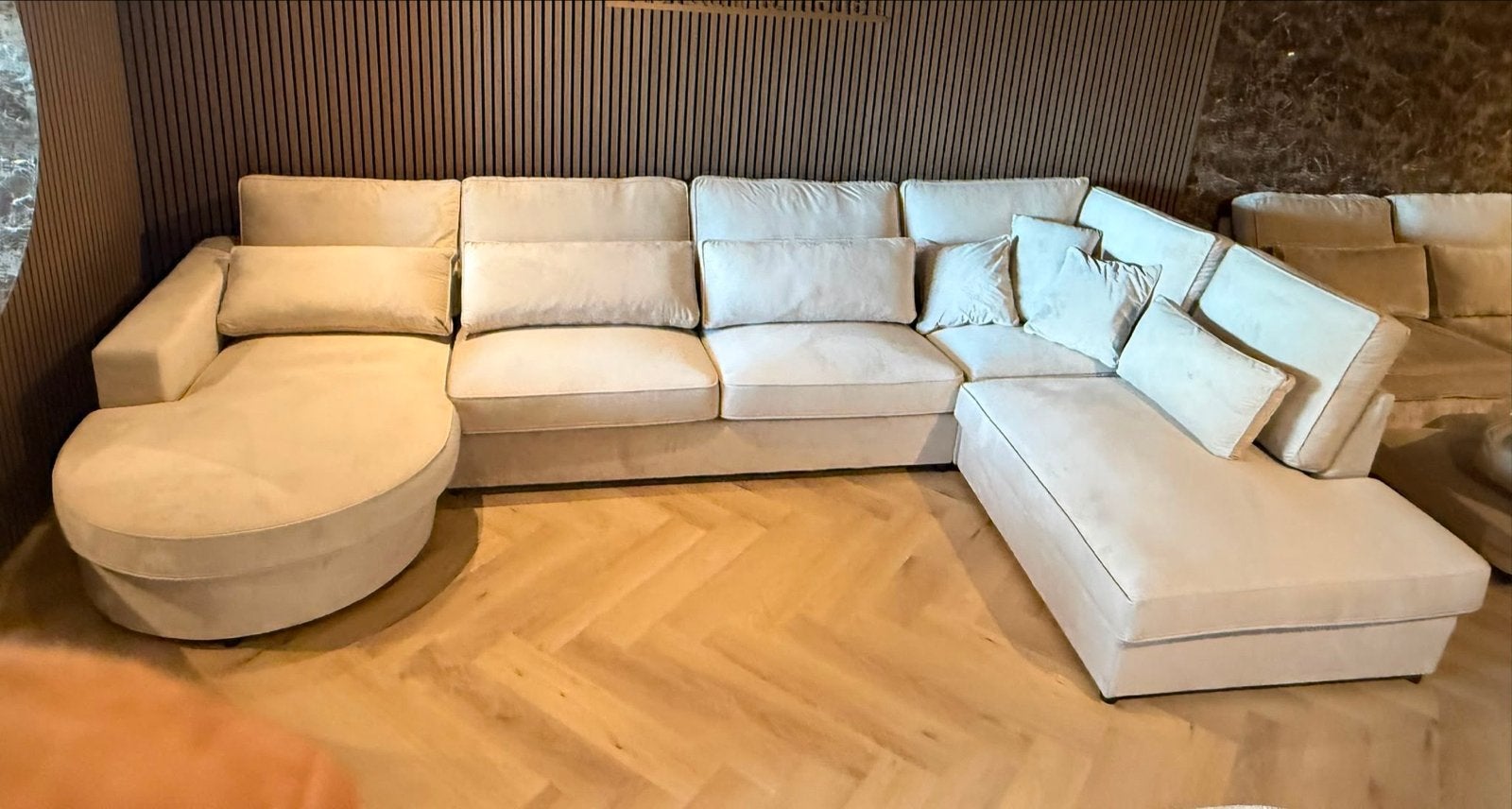 Showmodel Bank met Ronde Lounge -400cm, Ophalen, 100 tot 125 cm, Hoekbank, 300 cm of meer