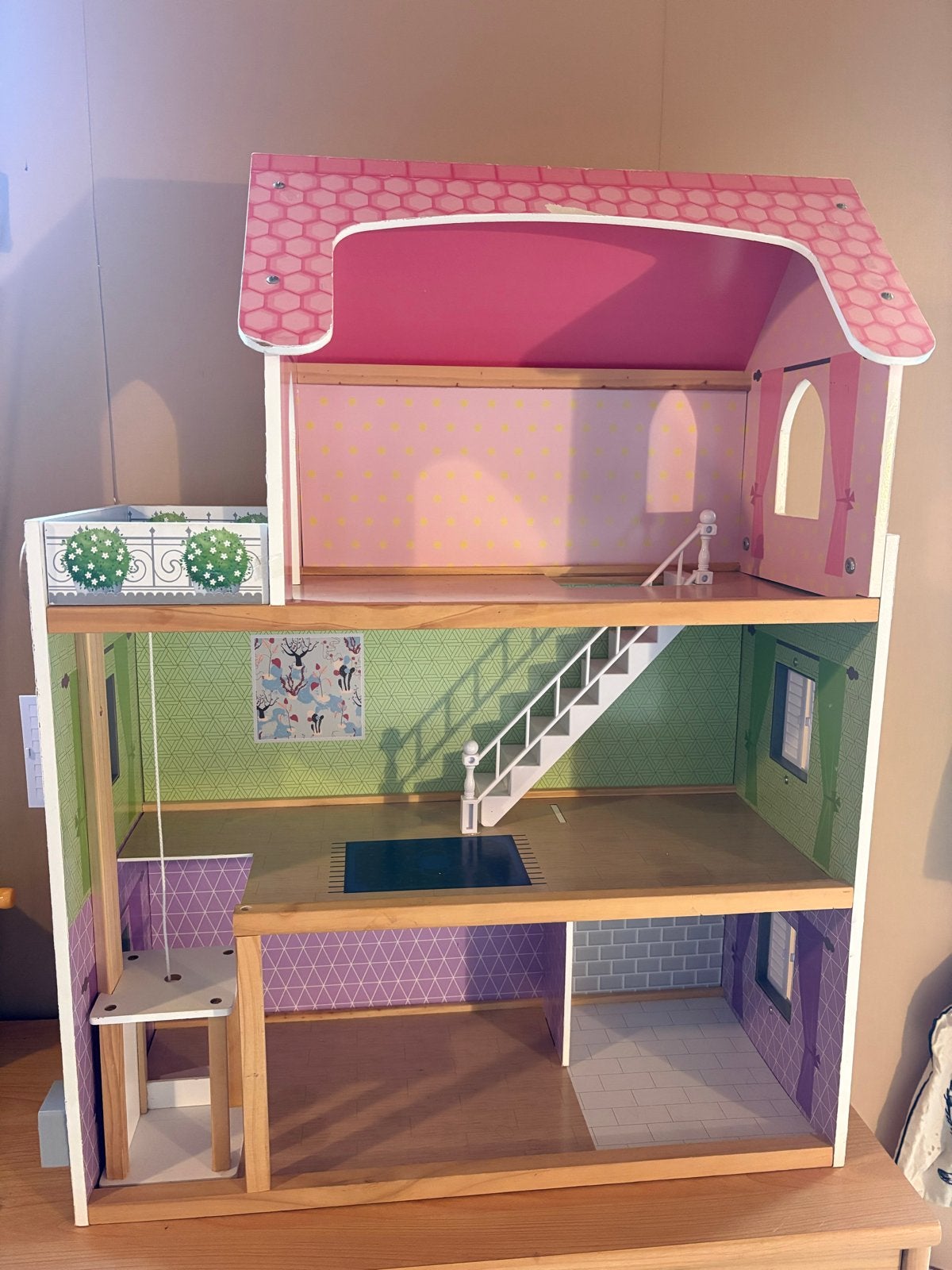 Groot houten poppenhuis met accessoires, Kinderen en Baby's, Ophalen of Verzenden, Gebruikt, Poppenhuis