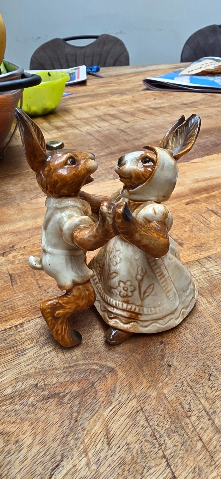 Goebel Konijnen beeldje - Dansend paar - Gerepareerd, Antiek en Kunst, Ophalen of Verzenden