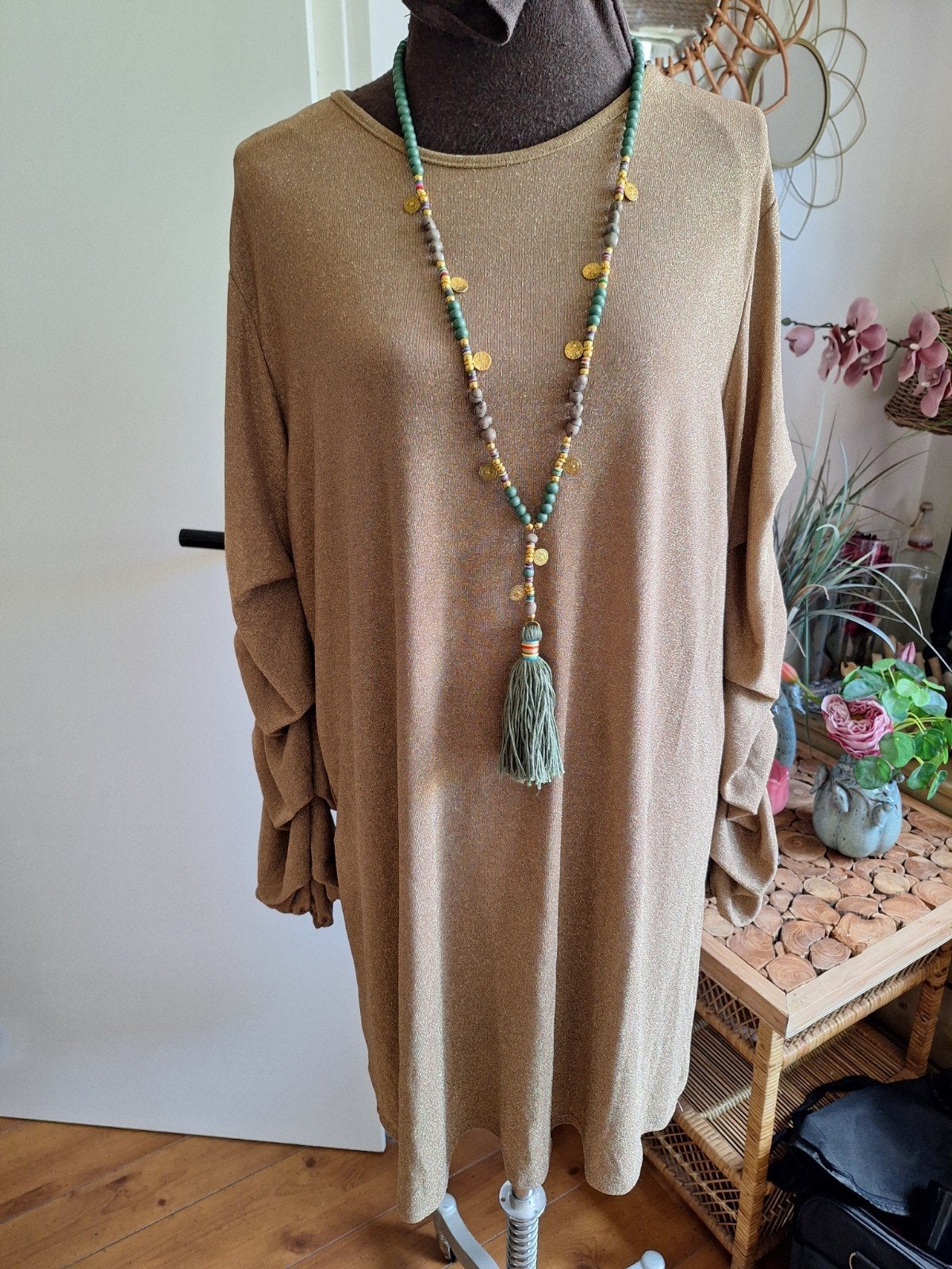 Gouden jurk trui l xl, Kleding | Dames, Jurken, Ophalen of Verzenden, Gedragen, Maat 46/48 (XL) of groter, Boven de knie