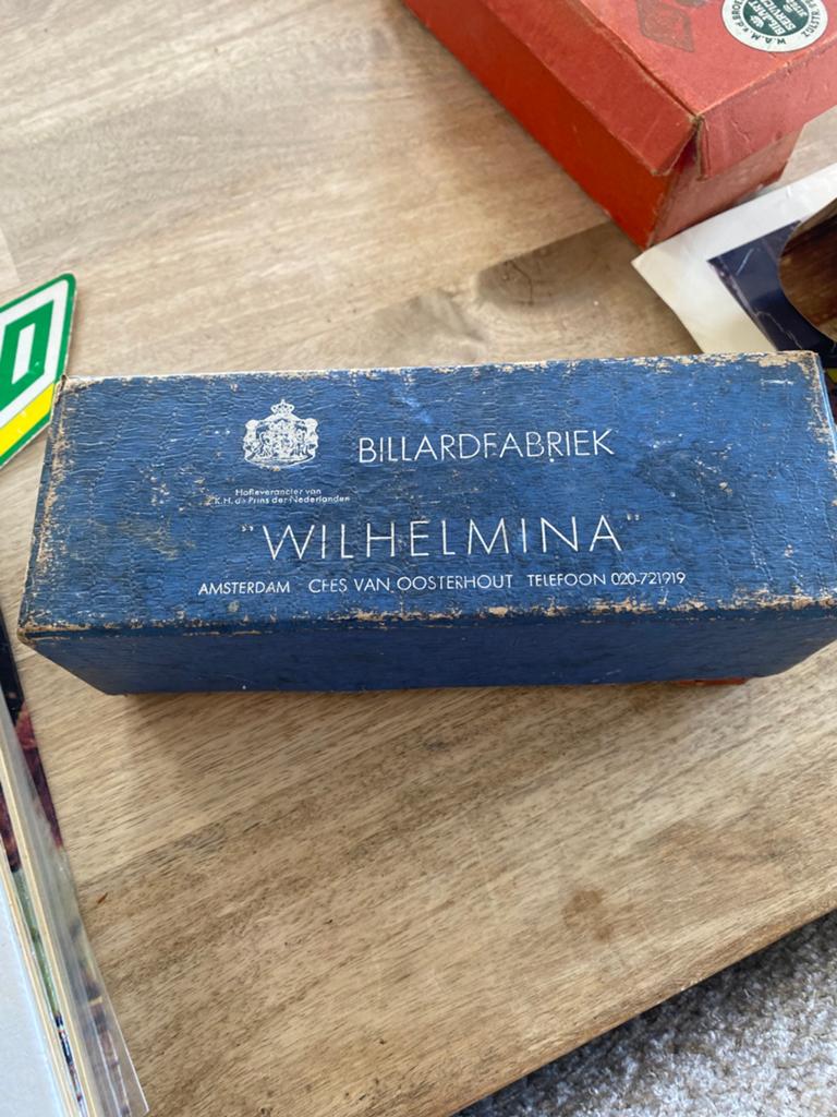 Vintage ballenset - Wilhelmina en Excellenta, Sport en Fitness, Biljarten en Poolen, Ophalen, Gebruikt, Keu of Ballen