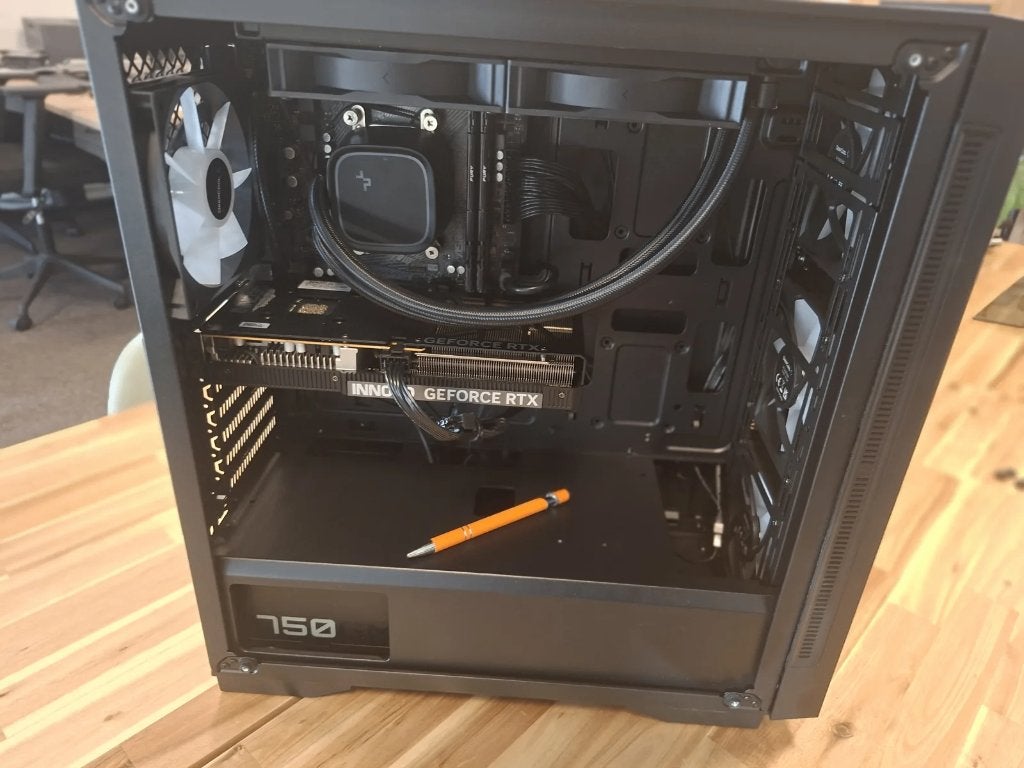 Nieuw! - Game PC - AMD Ryzen 5 & RTX 5060, Computers en Software, 38781ms, Veenstra IT, Nieuw, Gaming