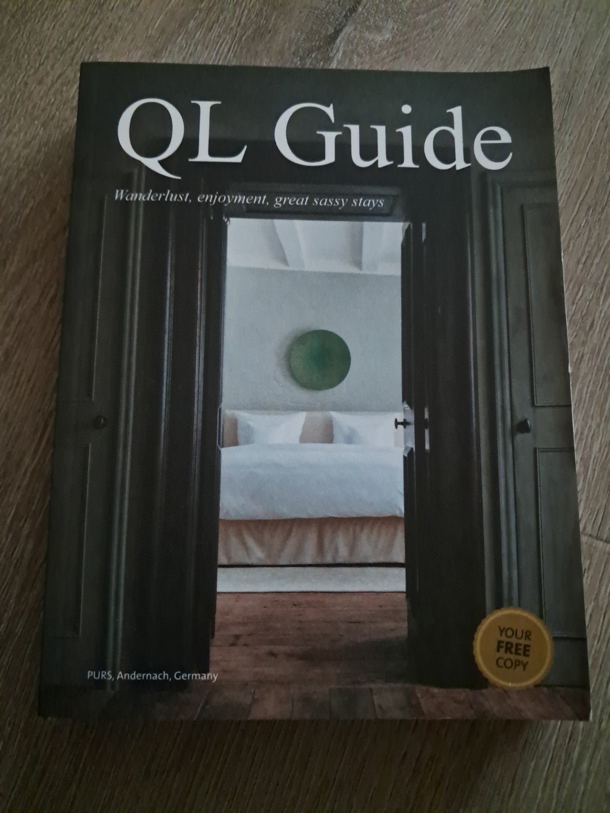 Z6 QL Guide: Wanderlust, enjoyment, great sassy stays, Boeken, Reisgidsen, Zo goed als nieuw, Reisgids of -boek, Europa, Overige merken