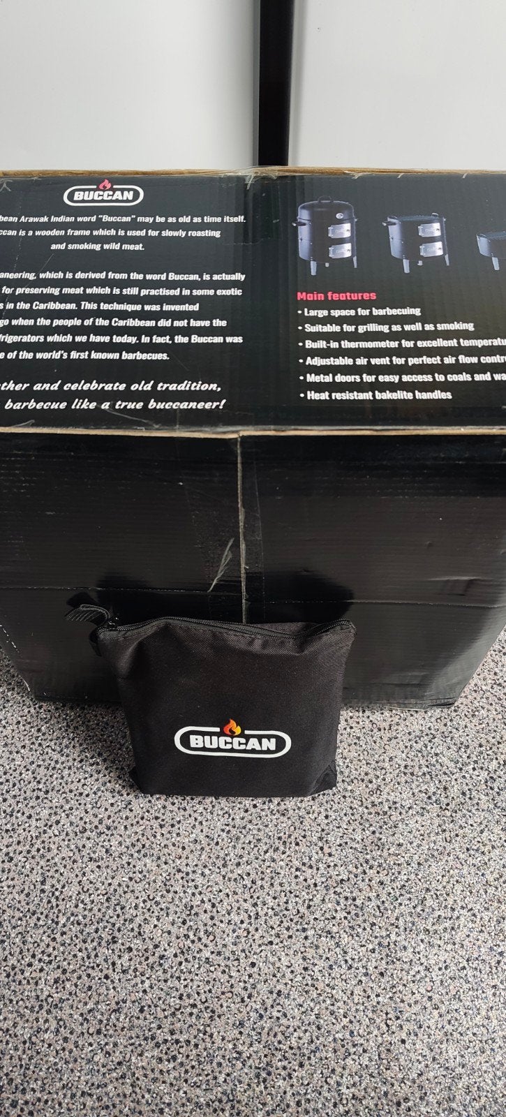 Buccan Durham Smokey Canon BBQ Smoker - Nieuw in doos, Ophalen, Nieuw, Buccan BBQ houtskool grill en smoker, Met accessoires