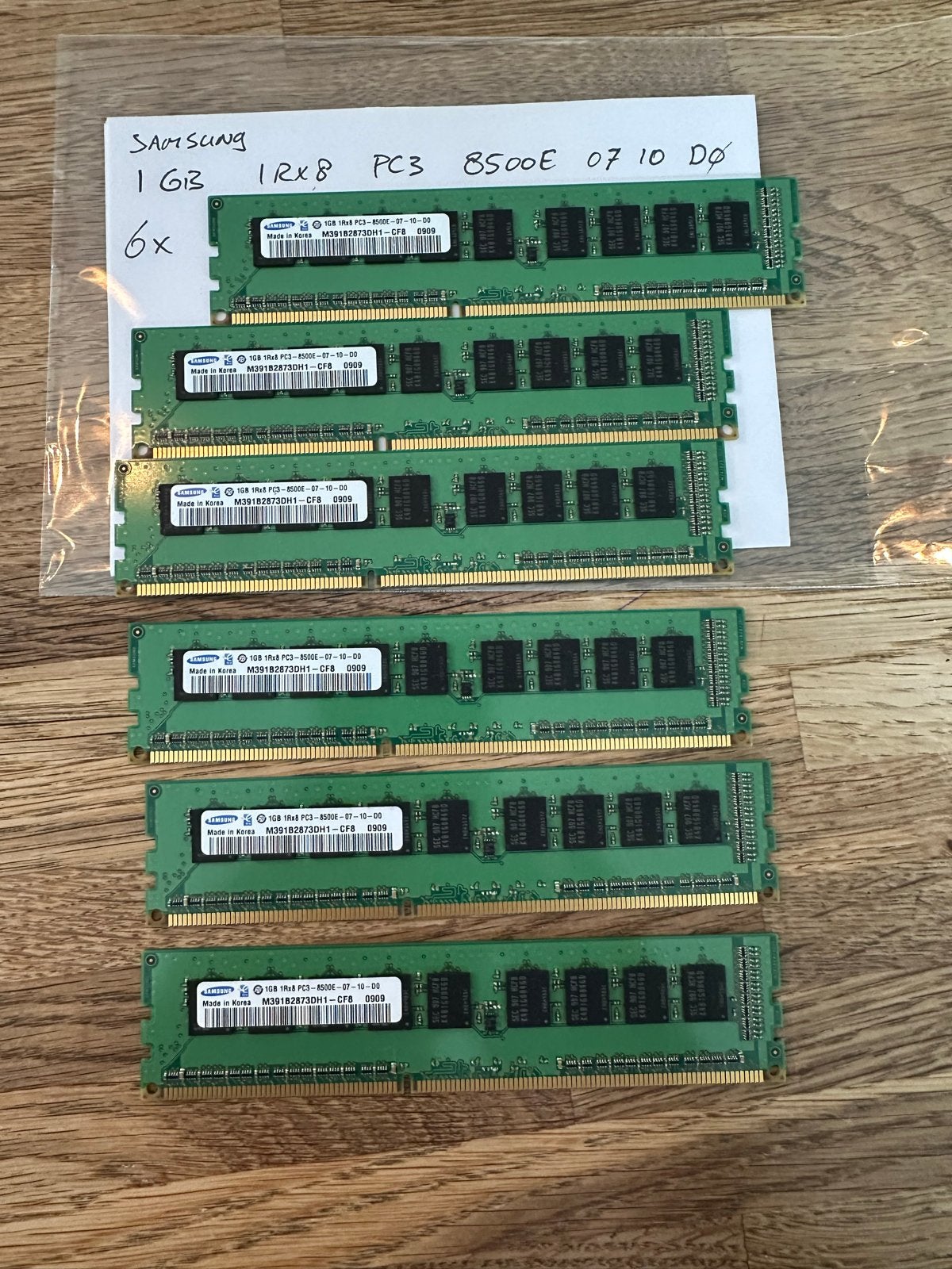 6x 1GB Samsung PC3-8500E DDR3 ECC Server RAM, Gebruikt, Server, DDR3, Ophalen of Verzenden