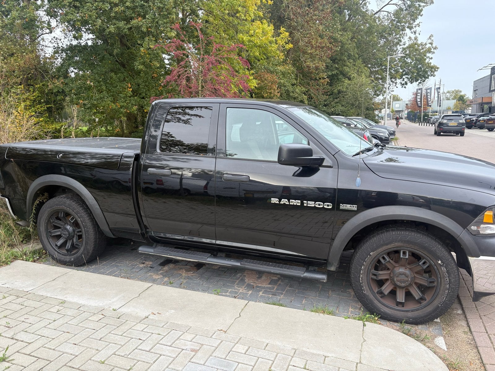 Dodge RAM Dodge RAM 2013 Zwart, Auto's, 5654 cc, 4 stoelen, Zwart, Origineel Nederlands
