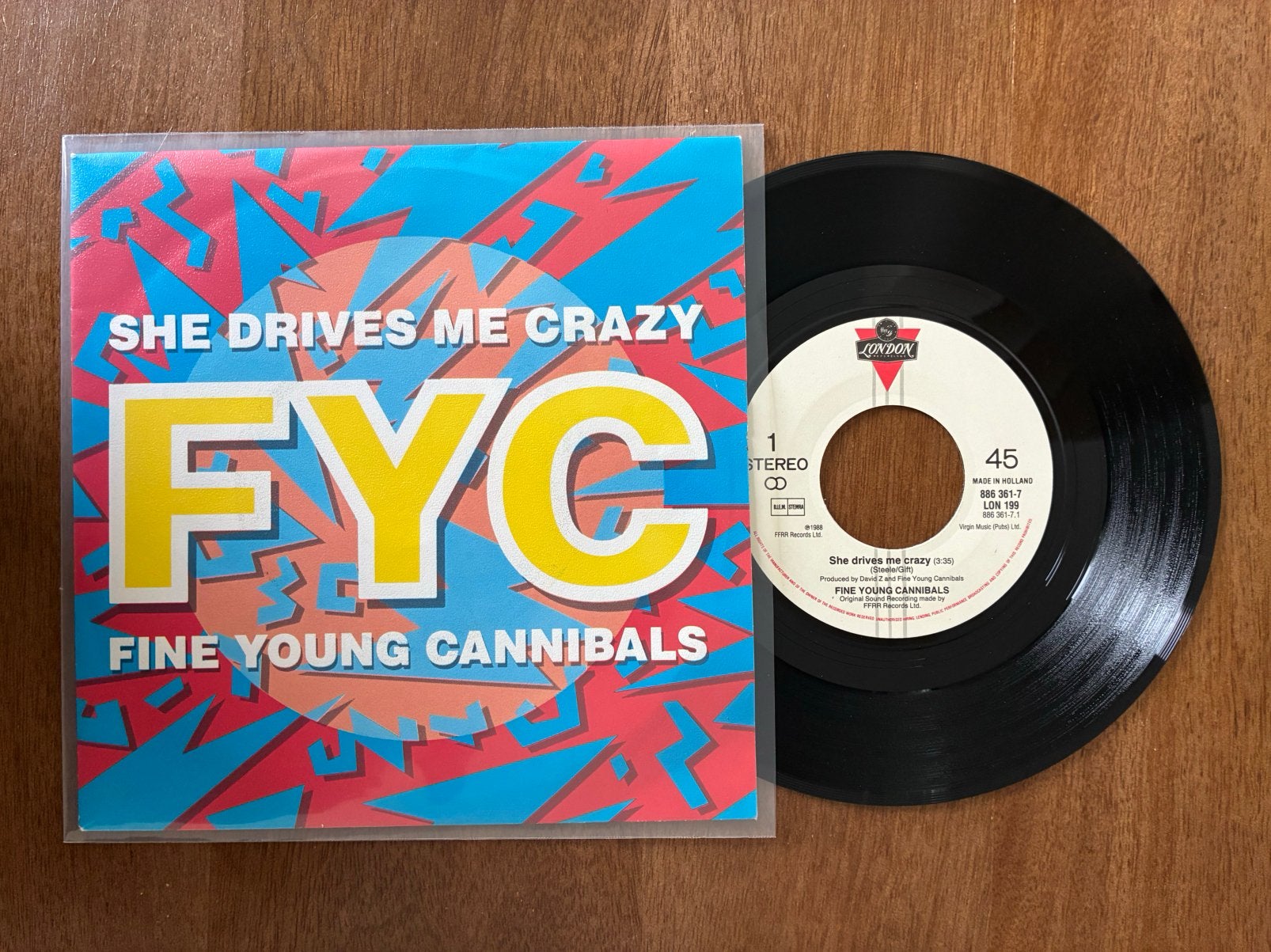 Fine Young Cannibals - She drives me crazy, Ophalen of Verzenden, 7 inch