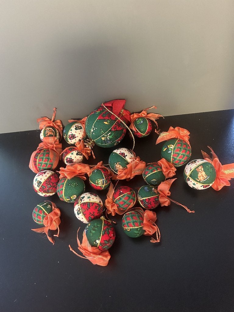 stoffen kerstballen, Diversen, Ophalen of Verzenden, Gebruikt