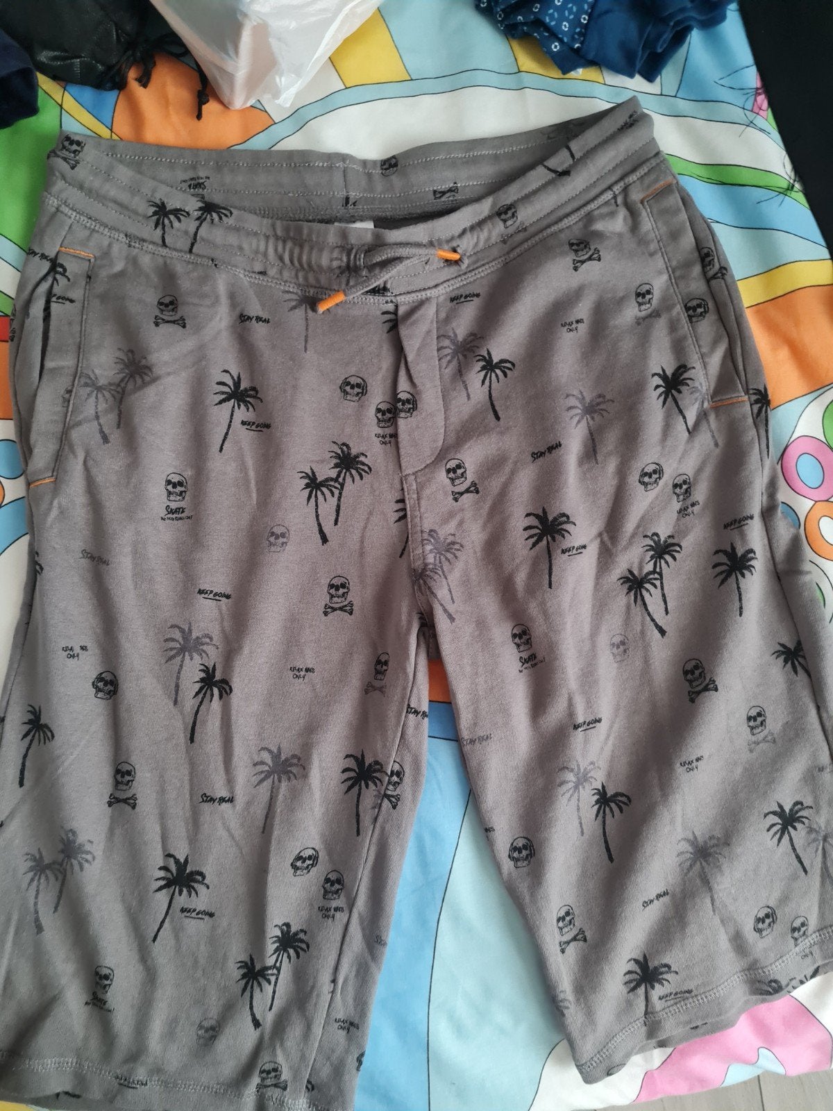 jongens korte broek maat 178 net nieuw, Ophalen of Verzenden, Nieuw