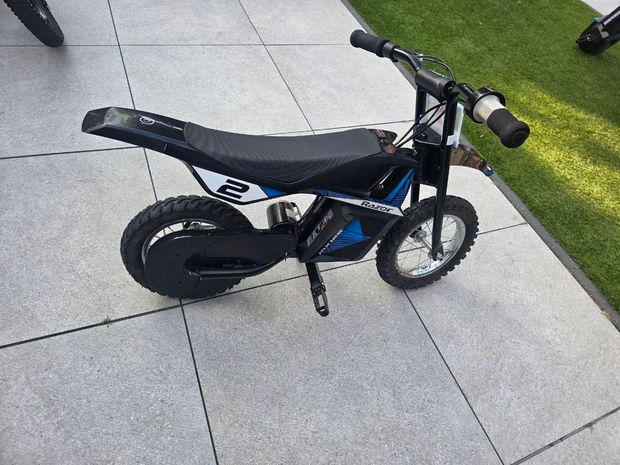 Razor MX 125 Elektrische Kindermotor Zwart, Ophalen, Gebruikt, Staal, Velgrem