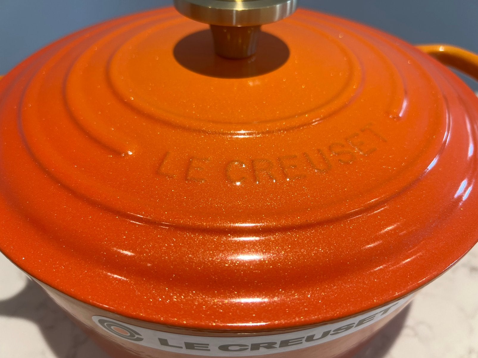 Nieuwe Le Creuset Special Edition Flamme Doree 24 cm, Gietijzer, Nieuw, Ophalen of Verzenden, Keramische plaat
