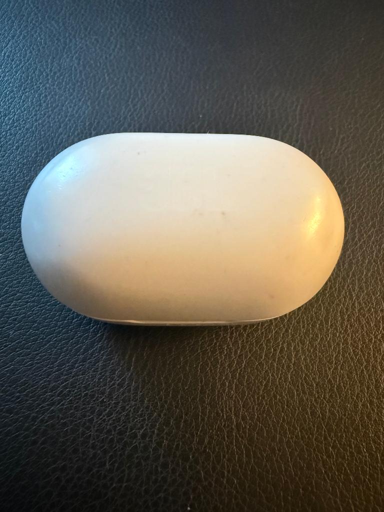 Original JBL Tune 115 beige charging case, Gebruikt, Ophalen of Verzenden, JBL, In oorschelp (earbud)