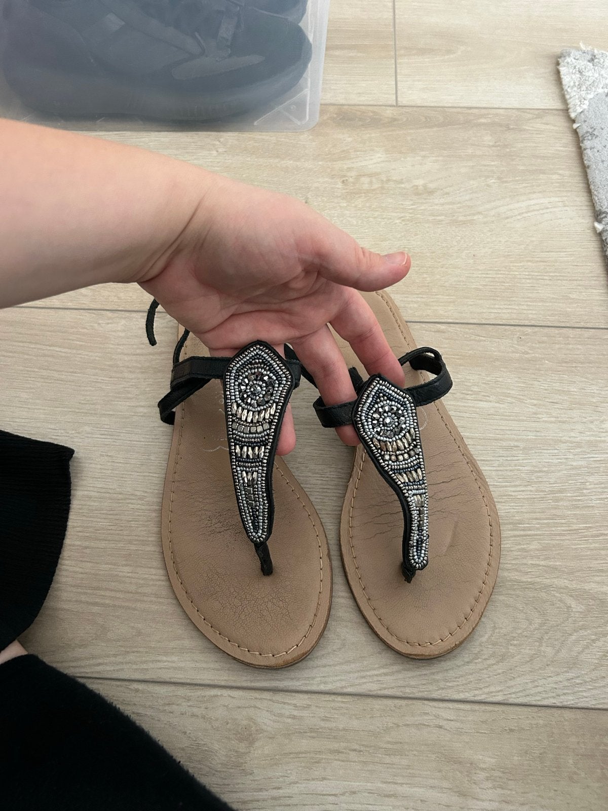Gratis Zwarte sandalen met kralen - Maat 39, Ophalen, Gedragen, Zwart, Sandalen of Muiltjes