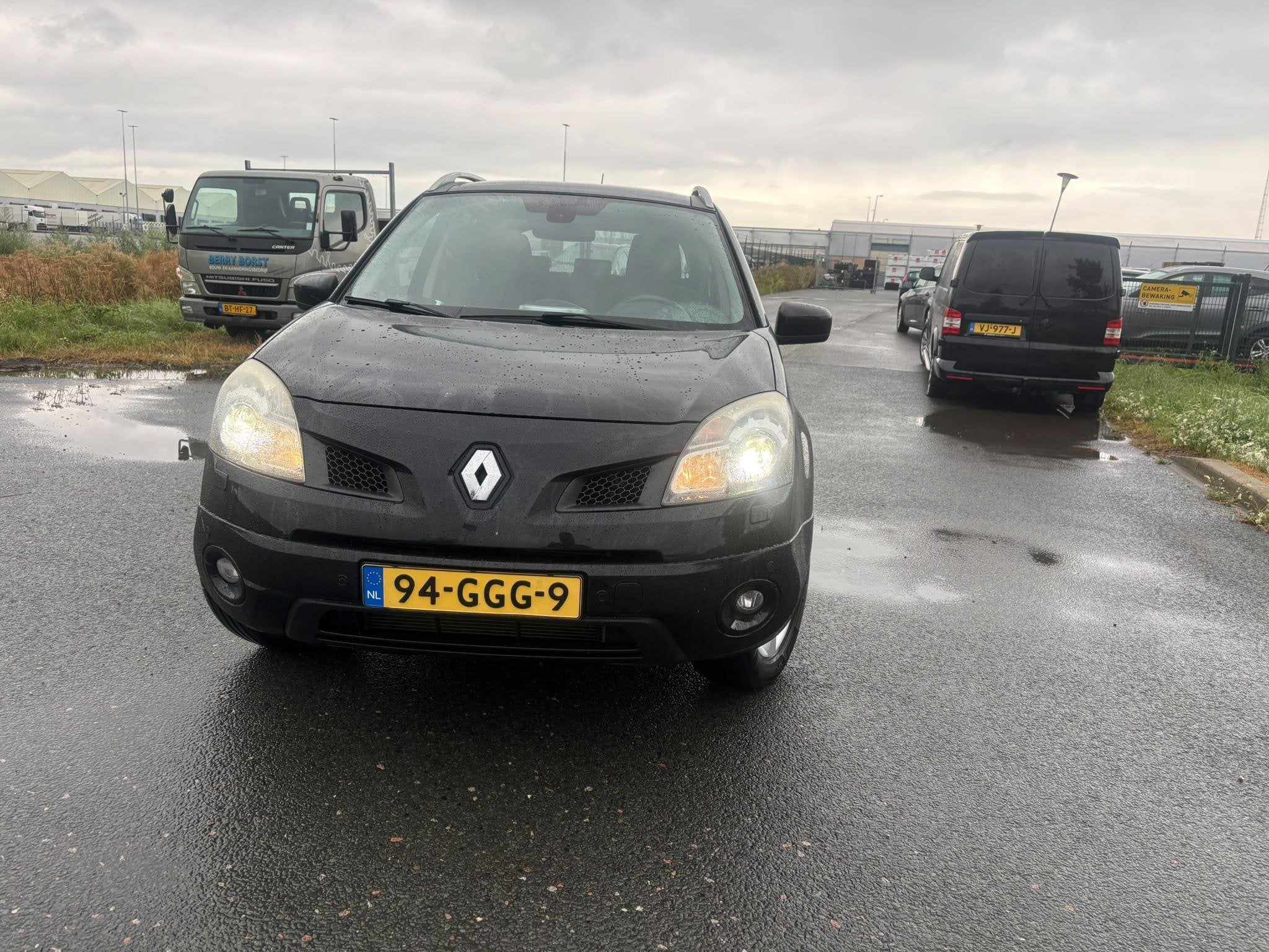 Renault Koleos 2.5 Dynamique Luxe Clima, cruise, pano, pdc,, Voorwielaandrijving, 4 cilinders, 2000 kg, Zwart