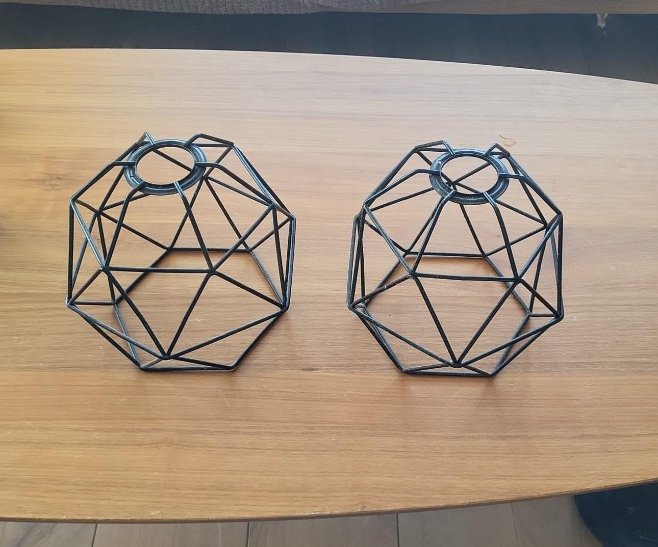 Ikea set van 2 zwarte metalen draadlampenkappen, Zwart, Rond, Ophalen of Verzenden, Zo goed als nieuw