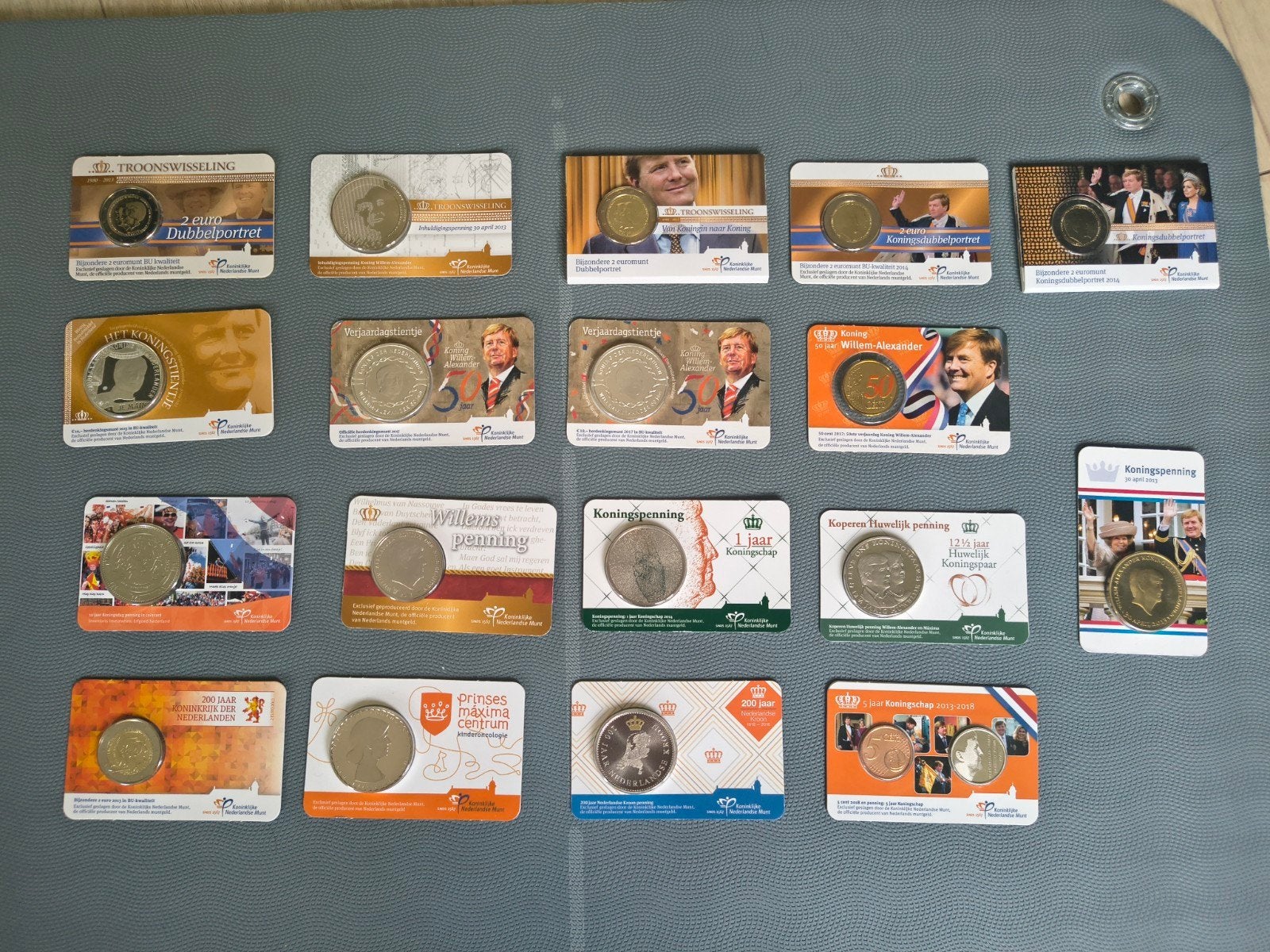 Verzameling munten, coincard UNC BU proof 200 verschillende, Ophalen of Verzenden, Koningin Beatrix, Euro's, Goud