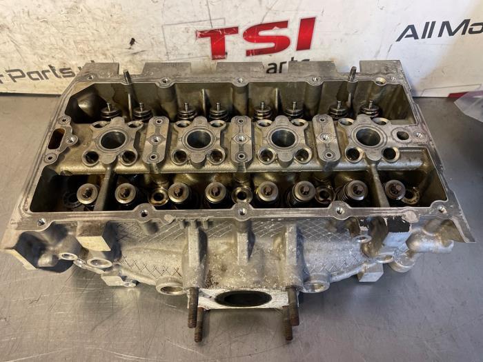 Cilinderkop van een Volkswagen Golf, Gebruikt, -, Volkswagen, -
