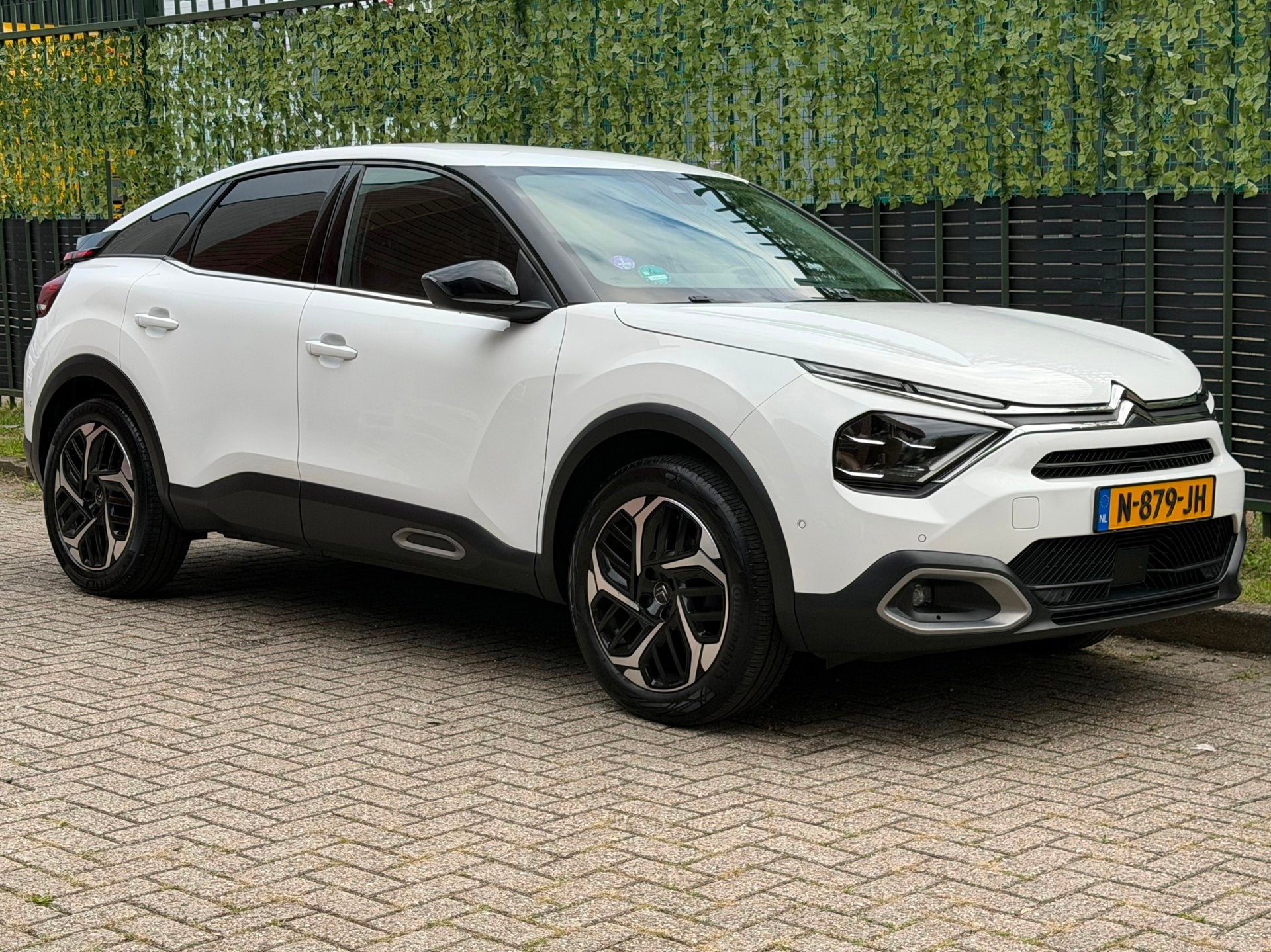 Foto 6 van Citroen C4 1.2 Puretech Shine wit 2021 TREKHAAK|LED|NAVI|NAP