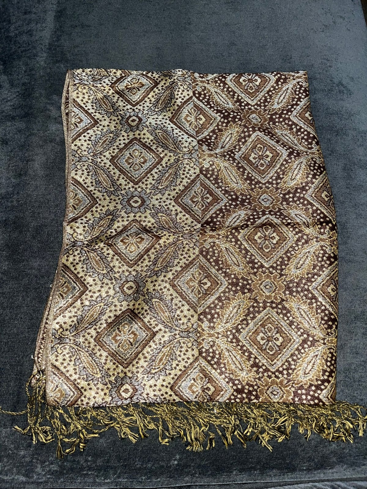 Prachtige Pashmina Sjaal met Gouden Details, Kleding | Dames, Ophalen of Verzenden, Zo goed als nieuw, Maat 46/48 (XL) of groter