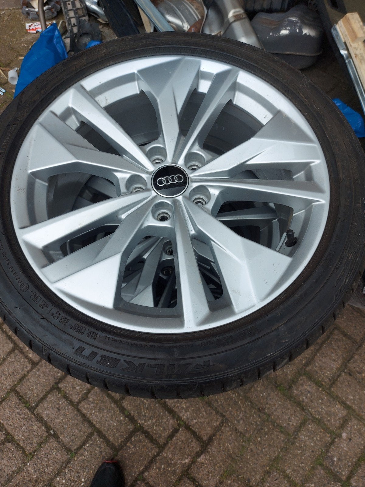 Bijna nieuwe en onbeschadigde audi 18inch s-line velgen, Auto-onderdelen, 18 inch, Overige, Gebruikt, Banden en Velgen