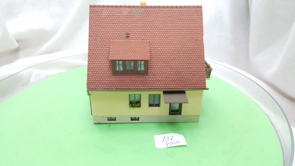Kibri H0 450  Woonhuis met balkon, Overige merken, Gebruikt, Gelijkstroom of Wisselstroom, Brug, Tunnel of Gebouw