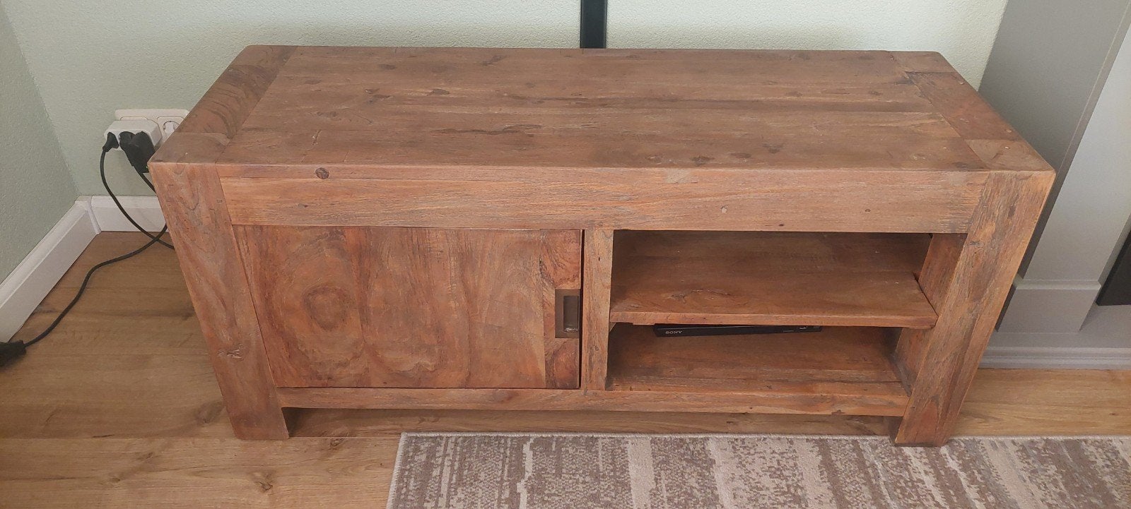 Hampton, salontafel, bijzettafel, tv meubel, Ophalen, Met deur(en), 150 tot 200 cm, Zo goed als nieuw