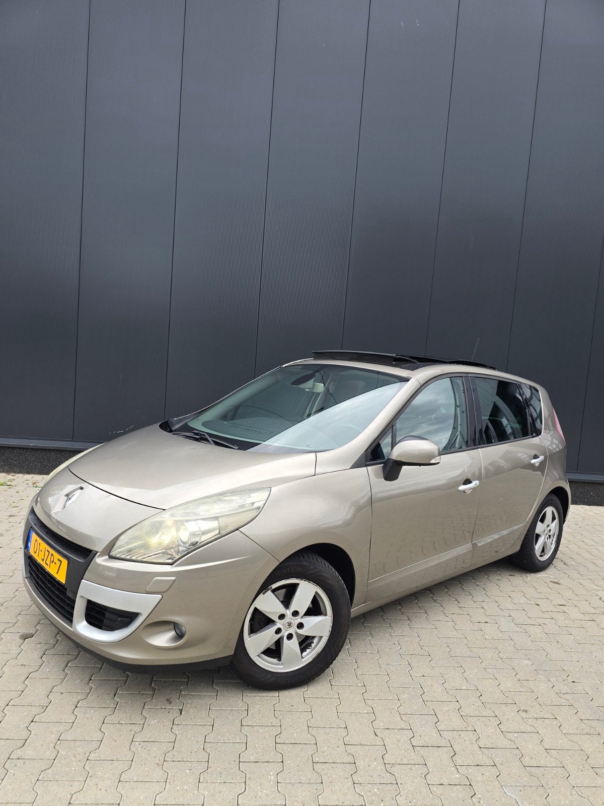 Renault Scénic 1.4 TCE Panoramadak️✅️/P-Sensoren/Nw Apk/Luxe, Voorwielaandrijving, Euro 5, Stof, 1295 kg