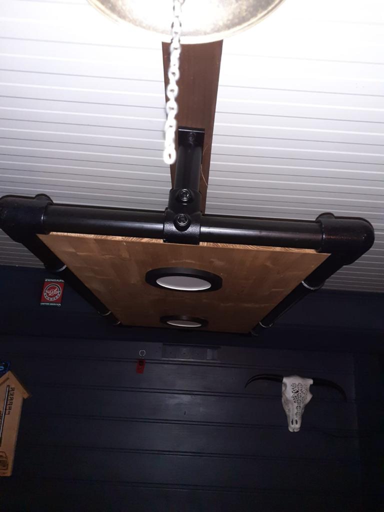 Mooie Mencave/Bar Verlichting., Ophalen, Zo goed als nieuw, Hout