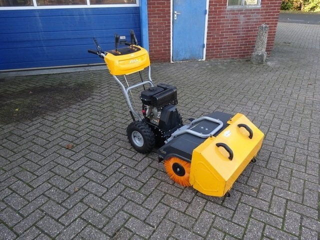 Stiga SWS 800 G veegmachine met opvangbak en nieuwe borstel!, Ophalen of Verzenden, Zo goed als nieuw, Stiga