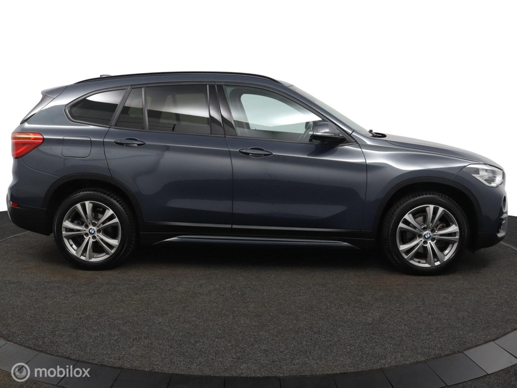 Foto 7 van BMW X1 sDrive18i Exe CARPLAY TREKHAAK AIRCO NAVI CRUISE